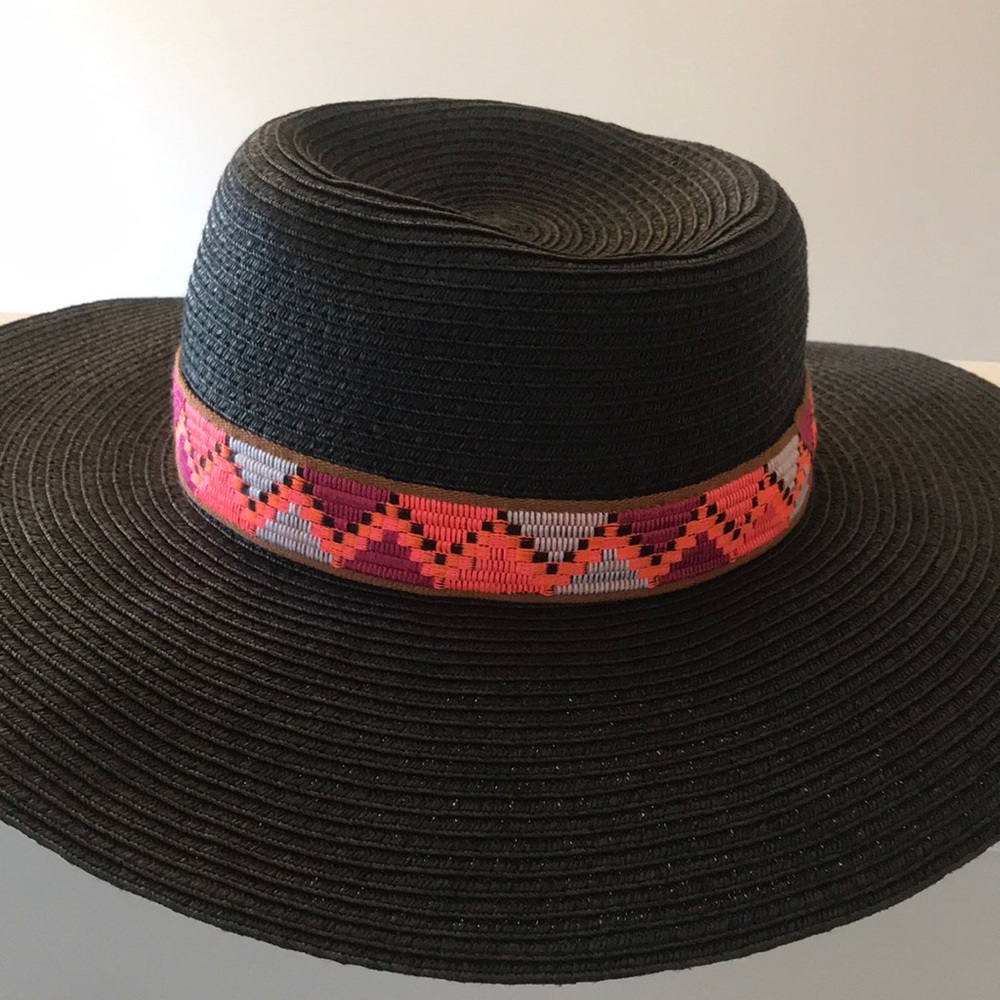 Aztec band floppy straw hat - NWT ๐ - Picture 6 of 9
